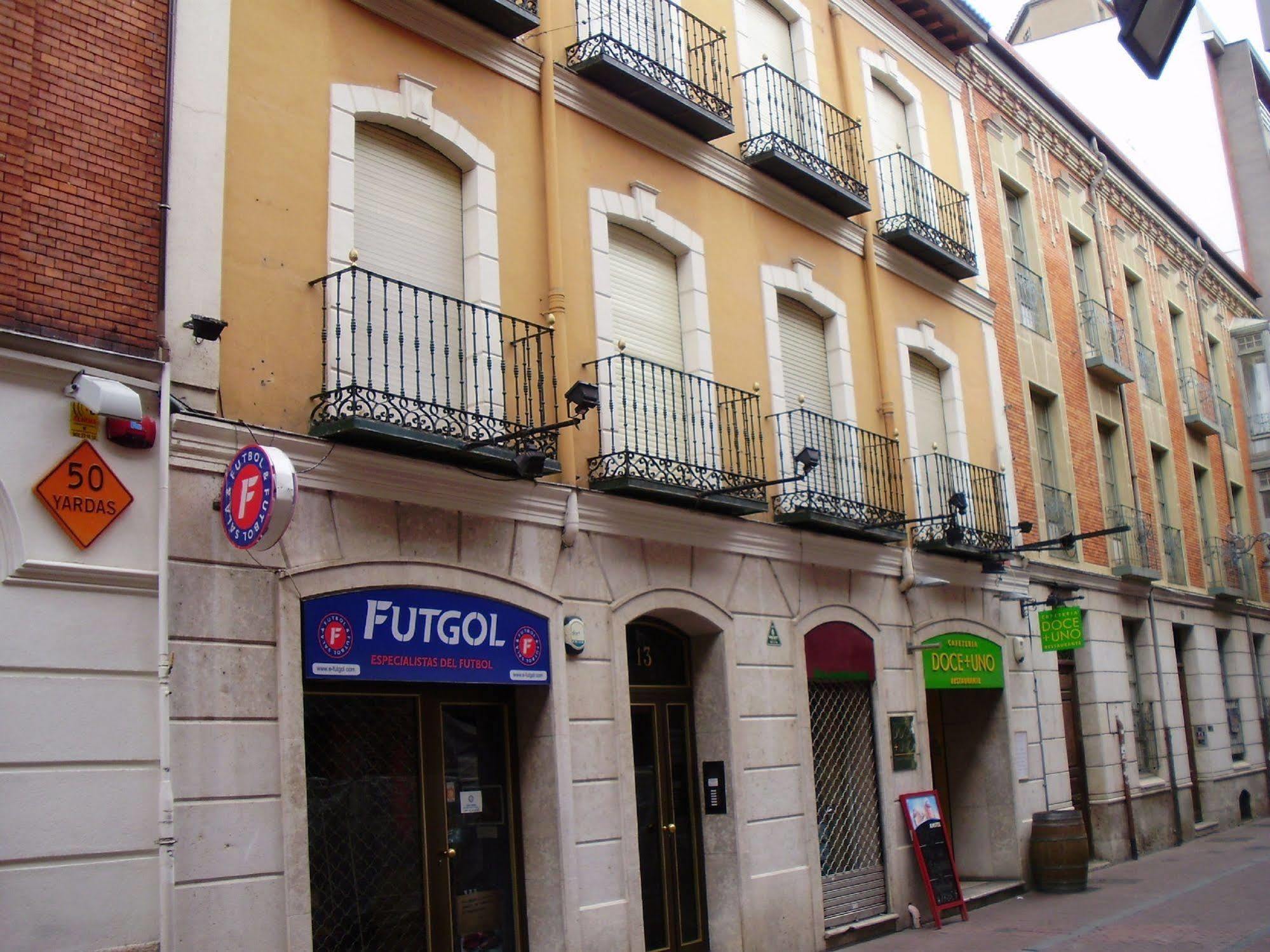 Apartamentos Boutique Catedral Valladolid Exterior photo